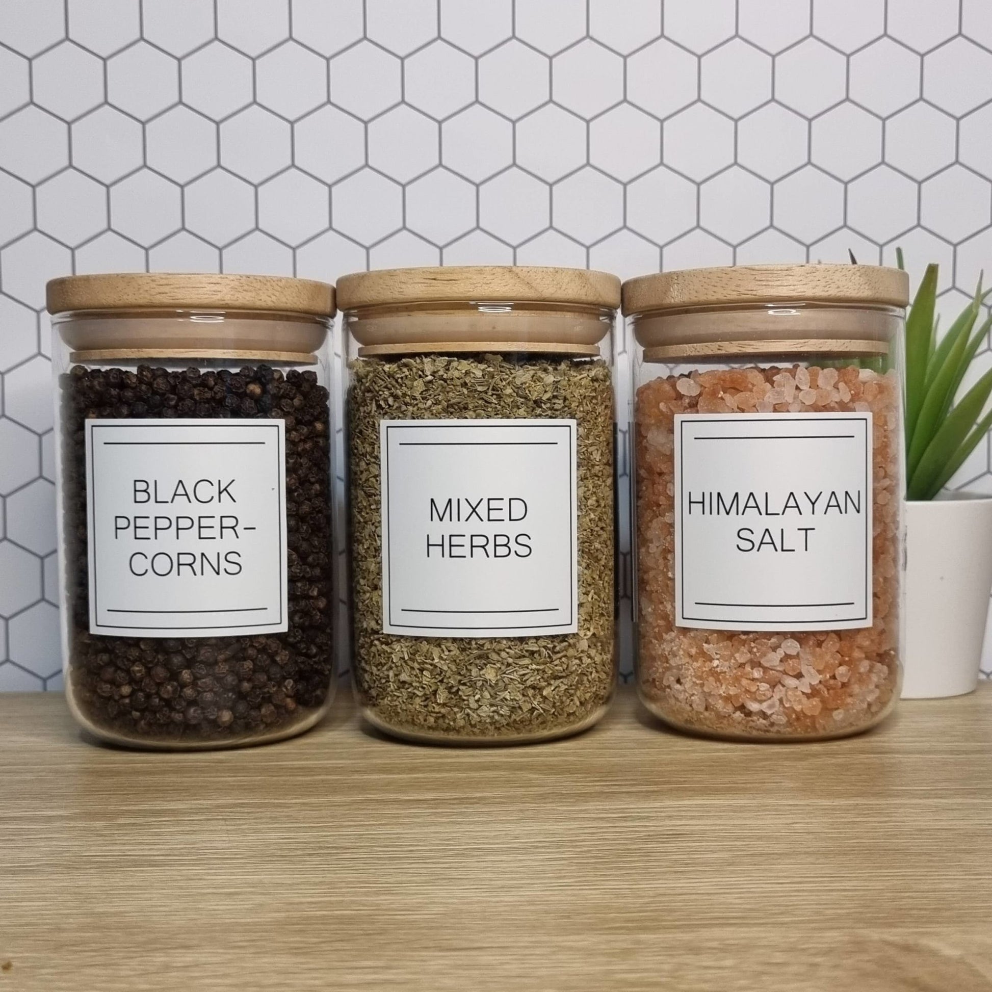 https://www.thelabelplace.com.au/cdn/shop/products/herb-spice-bundle-60-labels-style-1-white-510807.jpg?v=1677231440&width=1946